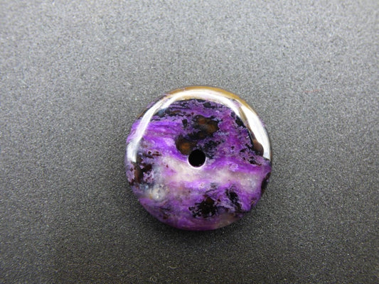 Sugilith Schutz Donut Edelstein Kristall Heilstein Rarität Selten Sammler lila blau Anhänger Geschenk Frau Er Sie Halschakra - Art of Nature Berlin