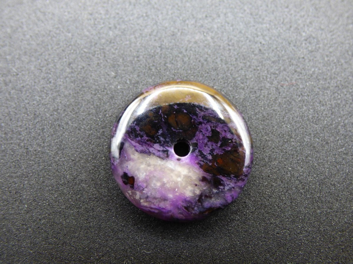 Sugilith Schutz Donut Edelstein Kristall Heilstein Rarität Selten Sammler lila blau Anhänger Geschenk Frau Er Sie Halschakra - Art of Nature Berlin