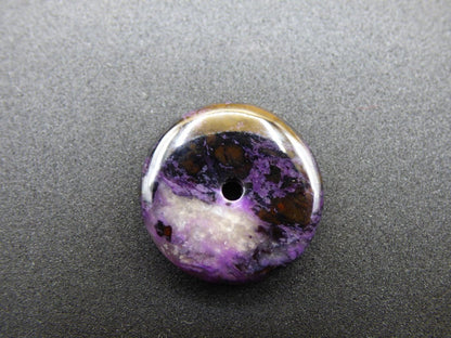 Sugilith Schutz Donut Edelstein Kristall Heilstein Rarität Selten Sammler lila blau Anhänger Geschenk Frau Er Sie Halschakra - Art of Nature Berlin