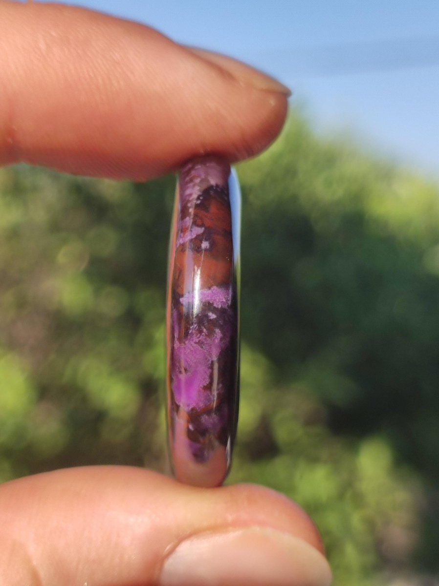 Sugilith Schutz Donut Edelstein Kristall Heilstein Rarität Selten Sammler Sugilit lila Anhänger rund Geschenk Mann Frau Er Sie Freund violet - Art of Nature Berlin