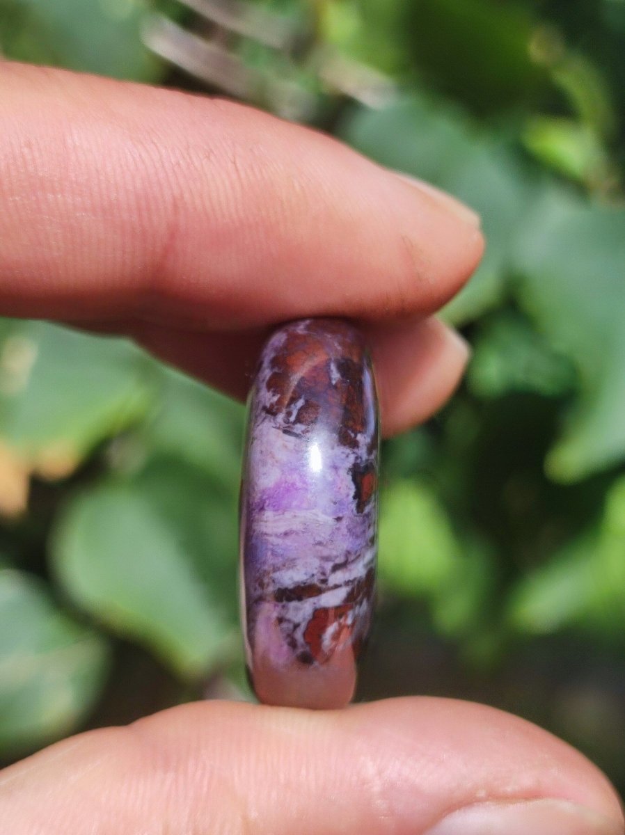 Sugilith Schutz Donut Edelstein Kristall Heilstein Rarität Selten Sammler Sugilit lila Anhänger rund Geschenk Mann Frau Er Sie Freund violet - Art of Nature Berlin