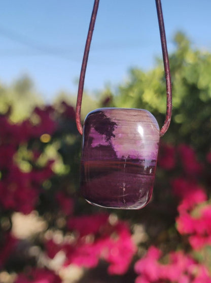 Sugilith Sugilite Edelstein Kette Kristall Heilstein Rarität Selten Sammler lila Anhänger rund Geschenk Mann Frau Er Sie Freund violet - Art of Nature Berlin