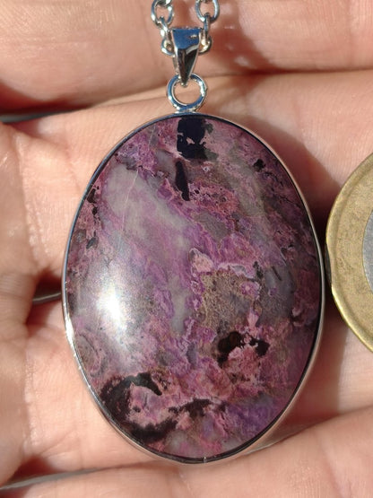 Sugilith / Sugilite inkl. 925 Silber Fassung lila Edelstein Kette Natur Heilstein Energie Rarität Mann Frau Er Sie Geschenk Edel hohwertig - Art of Nature Berlin