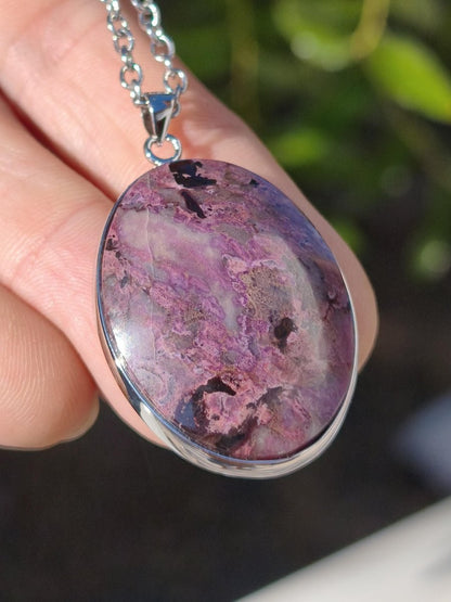 Sugilith / Sugilite inkl. 925 Silber Fassung lila Edelstein Kette Natur Heilstein Energie Rarität Mann Frau Er Sie Geschenk Edel hohwertig - Art of Nature Berlin