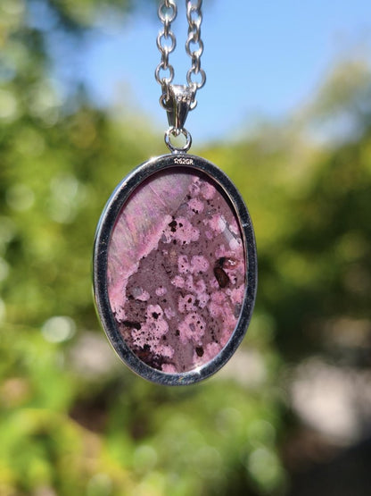 Sugilith / Sugilite inkl. 925 Silber Fassung lila Edelstein Kette Natur Heilstein Energie Rarität Mann Frau Er Sie Geschenk Edel hohwertig - Art of Nature Berlin