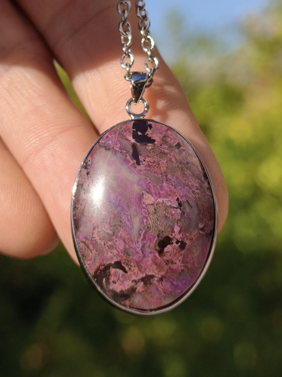 Sugilith / Sugilite inkl. 925 Silber Fassung lila Edelstein Kette Natur Heilstein Energie Rarität Mann Frau Er Sie Geschenk Edel hohwertig - Art of Nature Berlin