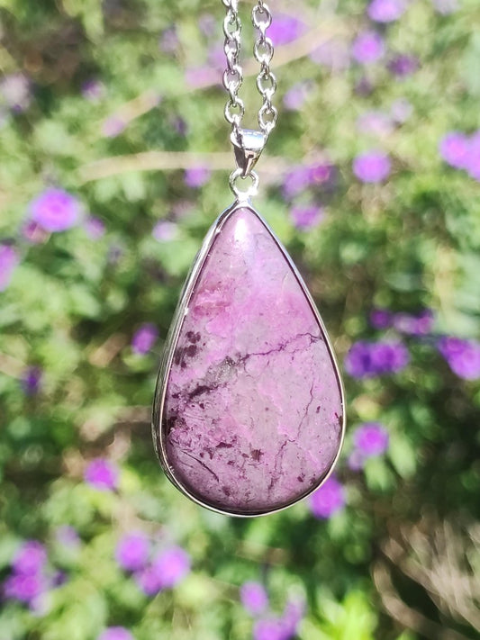 Sugilith / Sugilite inkl. 925 Silber Fassung lila Edelstein Kette Natur Heilstein Energie Rarität Mann Frau Er Sie Geschenk Edel hohwertig - Art of Nature Berlin