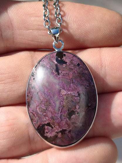Sugilith / Sugilite inkl. 925 Silber Fassung lila Edelstein Kette Natur Heilstein Energie Rarität Mann Frau Er Sie Geschenk Edel hohwertig - Art of Nature Berlin