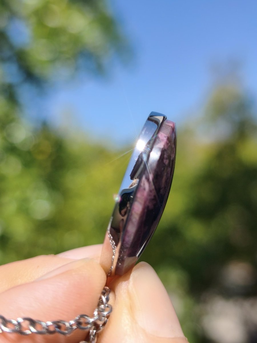 Sugilith / Sugilite inkl. 925 Silber Fassung lila Edelstein Kette Natur Heilstein Energie Rarität Mann Frau Er Sie Geschenk Edel hohwertig - Art of Nature Berlin