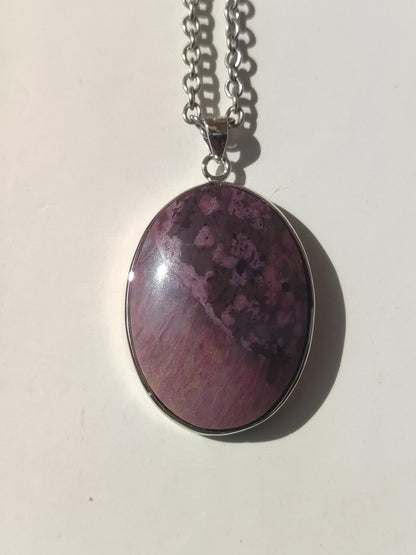 Sugilith / Sugilite inkl. 925 Silber Fassung lila Edelstein Kette Natur Heilstein Energie Rarität Mann Frau Er Sie Geschenk Edel hohwertig - Art of Nature Berlin