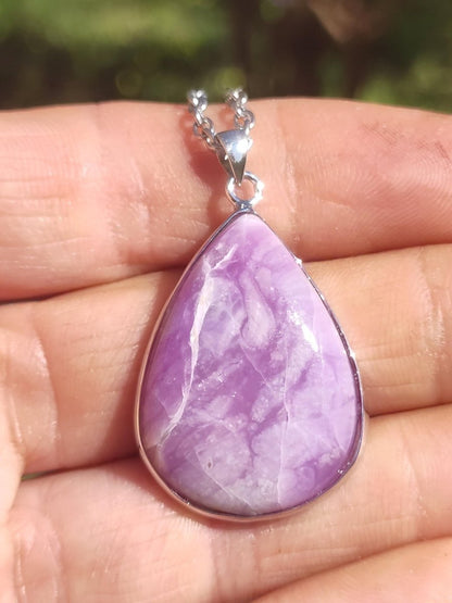 Sugilith / Sugilite inkl. 925 Silber Fassung lila Edelstein Kette Natur Heilstein Energie Rarität Mann Frau Er Sie Geschenk Edel hohwertig - Art of Nature Berlin
