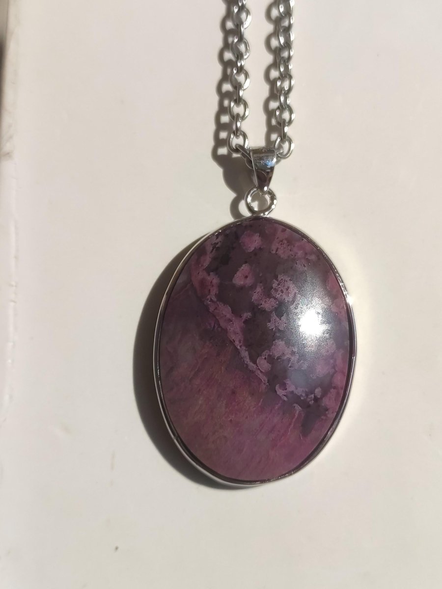 Sugilith / Sugilite inkl. 925 Silber Fassung lila Edelstein Kette Natur Heilstein Energie Rarität Mann Frau Er Sie Geschenk Edel hohwertig - Art of Nature Berlin