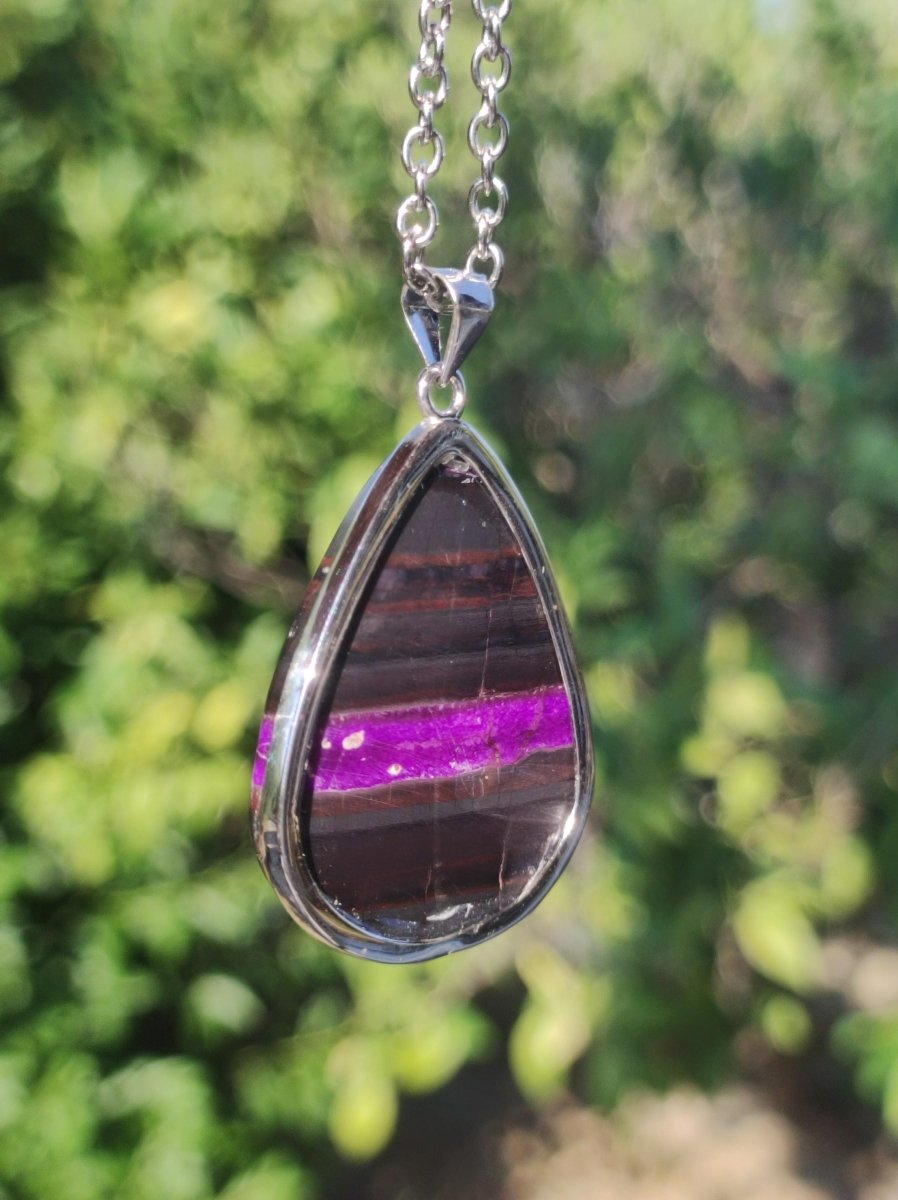 Sugilith / Sugilite inkl. 925 Silber Fassung lila Edelstein Kette Natur Heilstein Energie Rarität Mann Frau Er Sie Geschenk Edel hochwertig - Art of Nature Berlin