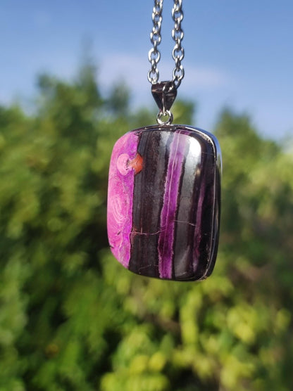 Sugilith / Sugilite inkl. 925 Silber Fassung lila Edelstein Kette Natur Heilstein Energie Rarität Mann Frau Er Sie Geschenk Edel hochwertig - Art of Nature Berlin