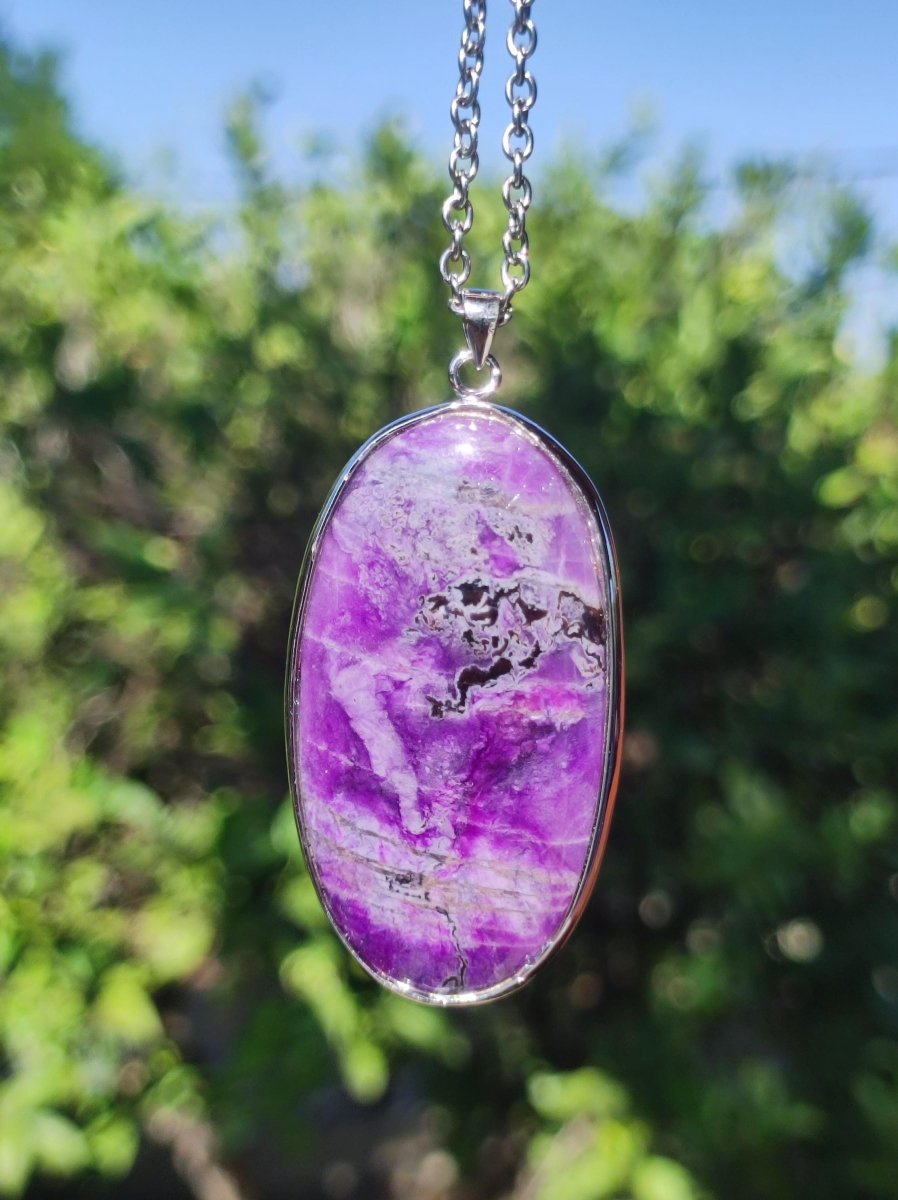 Sugilith / Sugilite inkl. 925 Silber Fassung lila Edelstein Kette Natur Heilstein Energie Rarität Mann Frau Er Sie Geschenk Edel hochwertig - Art of Nature Berlin