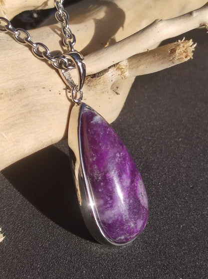 Sugilith / Sugilite inkl. 925 Silber Fassung lila Edelstein Kette Natur Heilstein Energie Rarität Mann Frau Er Sie Geschenk Edel hochwertig - Art of Nature Berlin