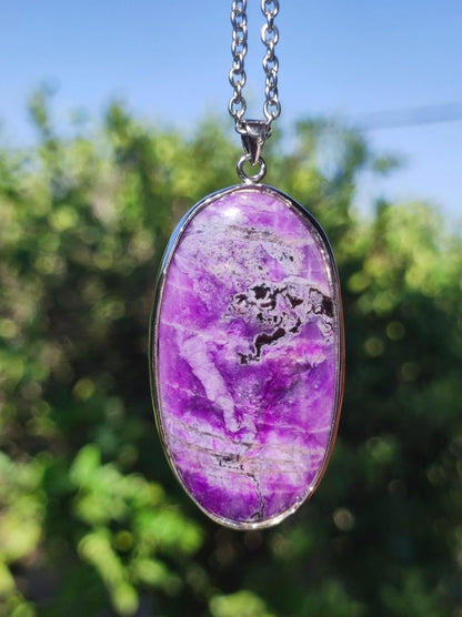 Sugilith / Sugilite inkl. 925 Silber Fassung lila Edelstein Kette Natur Heilstein Energie Rarität Mann Frau Er Sie Geschenk Edel hochwertig - Art of Nature Berlin