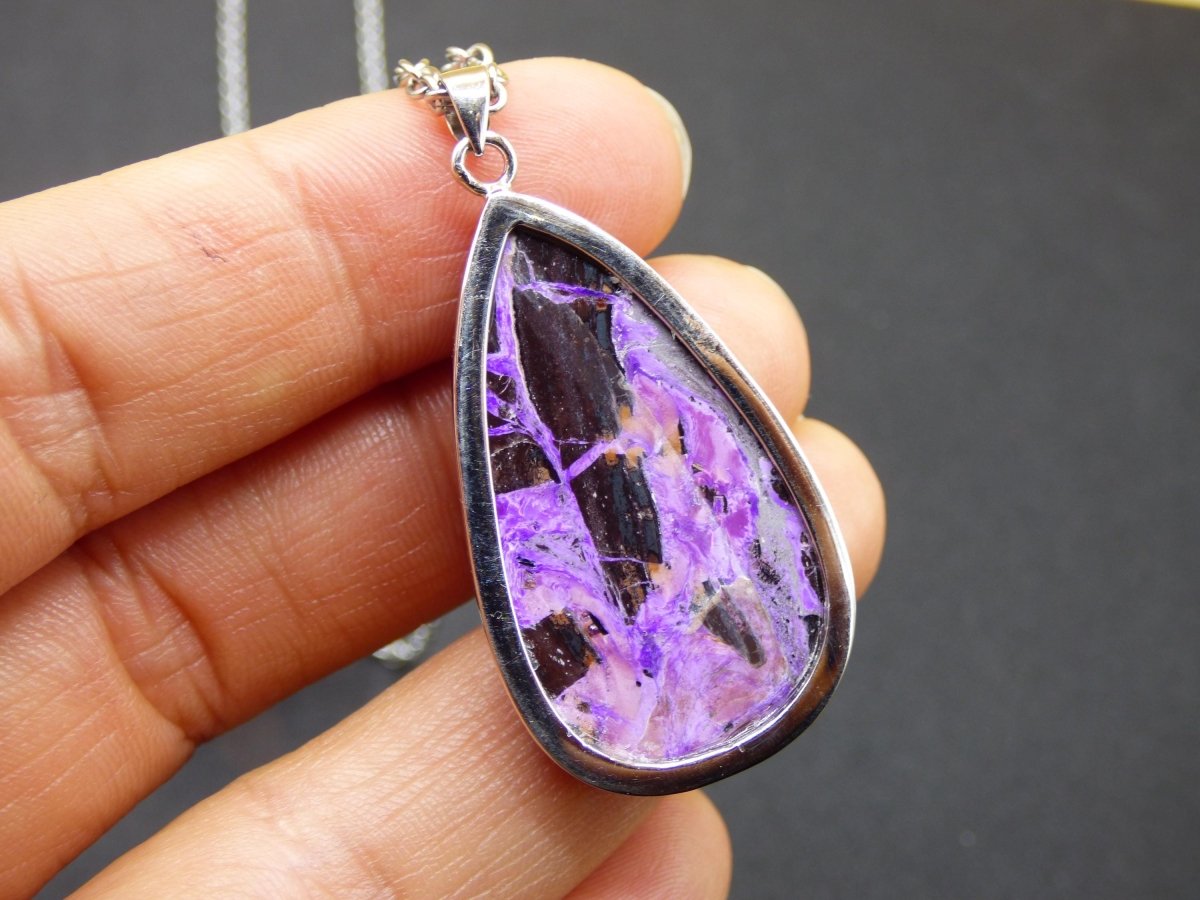 Sugilith / Sugilite inkl. 925 Silber Fassung lila Edelstein Kette Natur Heilstein Energie Rarität Mann Frau Er Sie Geschenk Edel hochwertig - Art of Nature Berlin