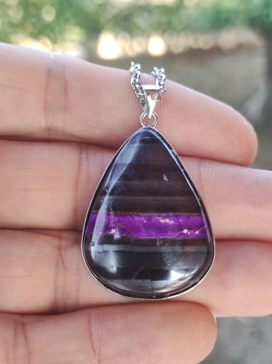 Sugilith / Sugilite inkl. 925 Silber Fassung lila Edelstein Kette Natur Heilstein Energie Rarität Mann Frau Er Sie Geschenk Edel hochwertig - Art of Nature Berlin