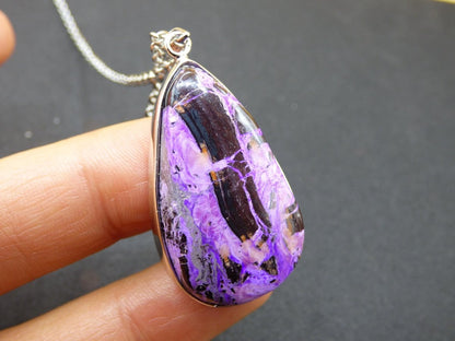 Sugilith / Sugilite inkl. 925 Silber Fassung lila Edelstein Kette Natur Heilstein Energie Rarität Mann Frau Er Sie Geschenk Edel hochwertig - Art of Nature Berlin