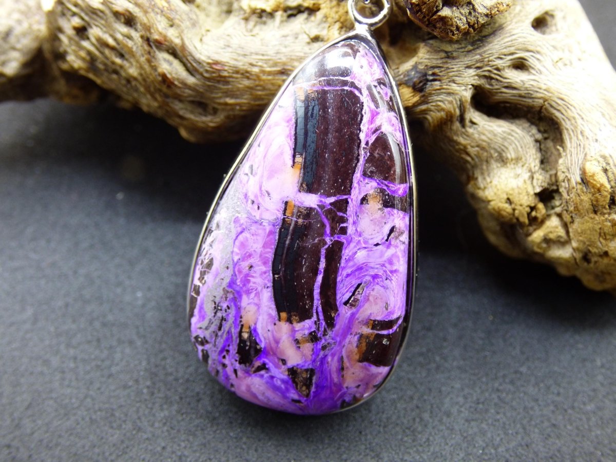 Sugilith / Sugilite inkl. 925 Silber Fassung lila Edelstein Kette Natur Heilstein Energie Rarität Mann Frau Er Sie Geschenk Edel hochwertig - Art of Nature Berlin