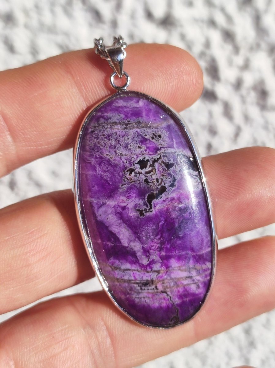 Sugilith / Sugilite inkl. 925 Silber Fassung lila Edelstein Kette Natur Heilstein Energie Rarität Mann Frau Er Sie Geschenk Edel hochwertig - Art of Nature Berlin