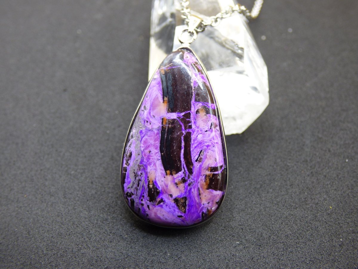 Sugilith / Sugilite inkl. 925 Silber Fassung lila Edelstein Kette Natur Heilstein Energie Rarität Mann Frau Er Sie Geschenk Edel hochwertig - Art of Nature Berlin