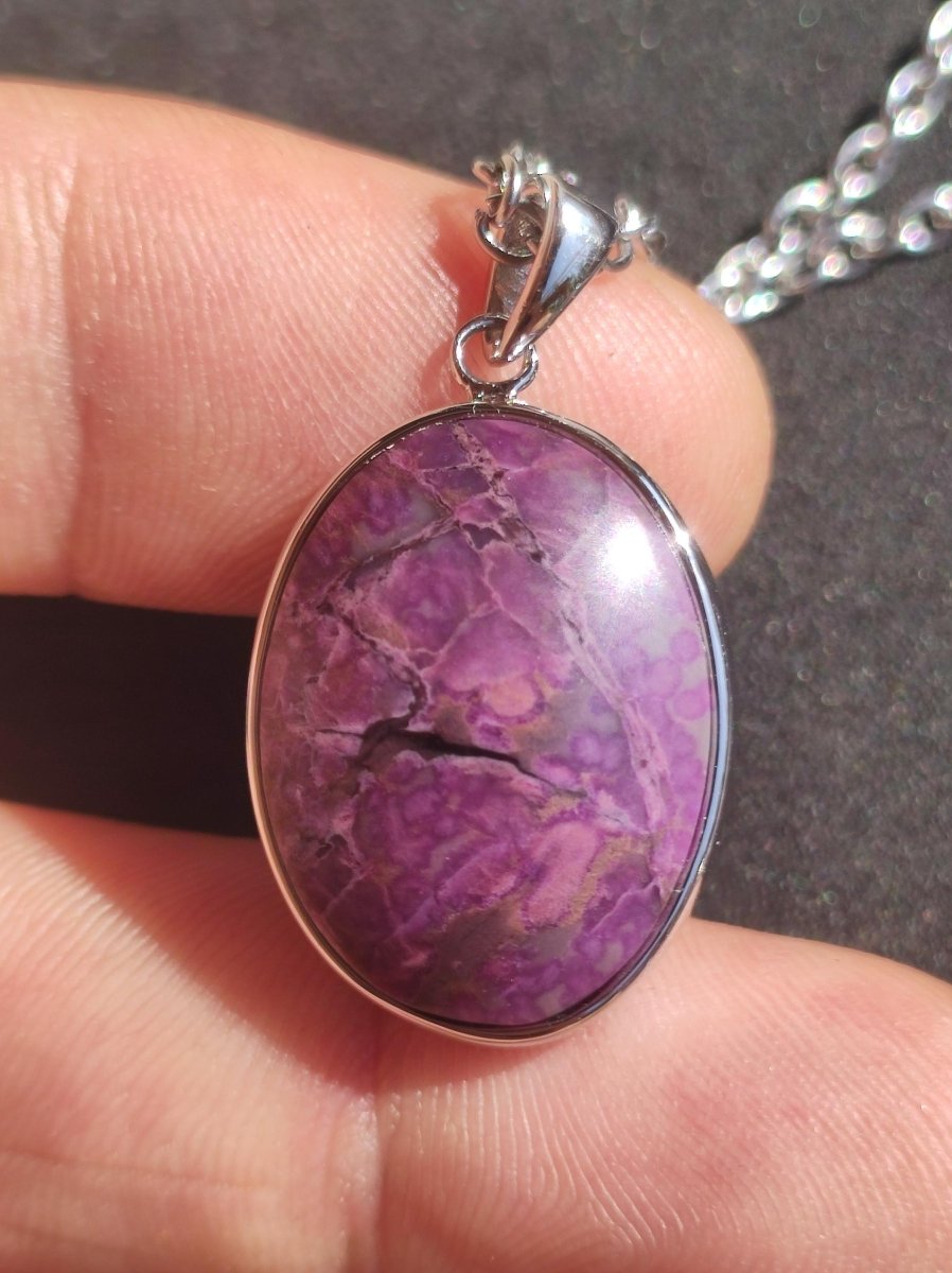 Sugilith / Sugilite inkl. 925 Silber Fassung lila Edelstein Kette Natur Heilstein Energie Rarität Mann Frau Er Sie Geschenk Edel hohwertig - Art of Nature Berlin