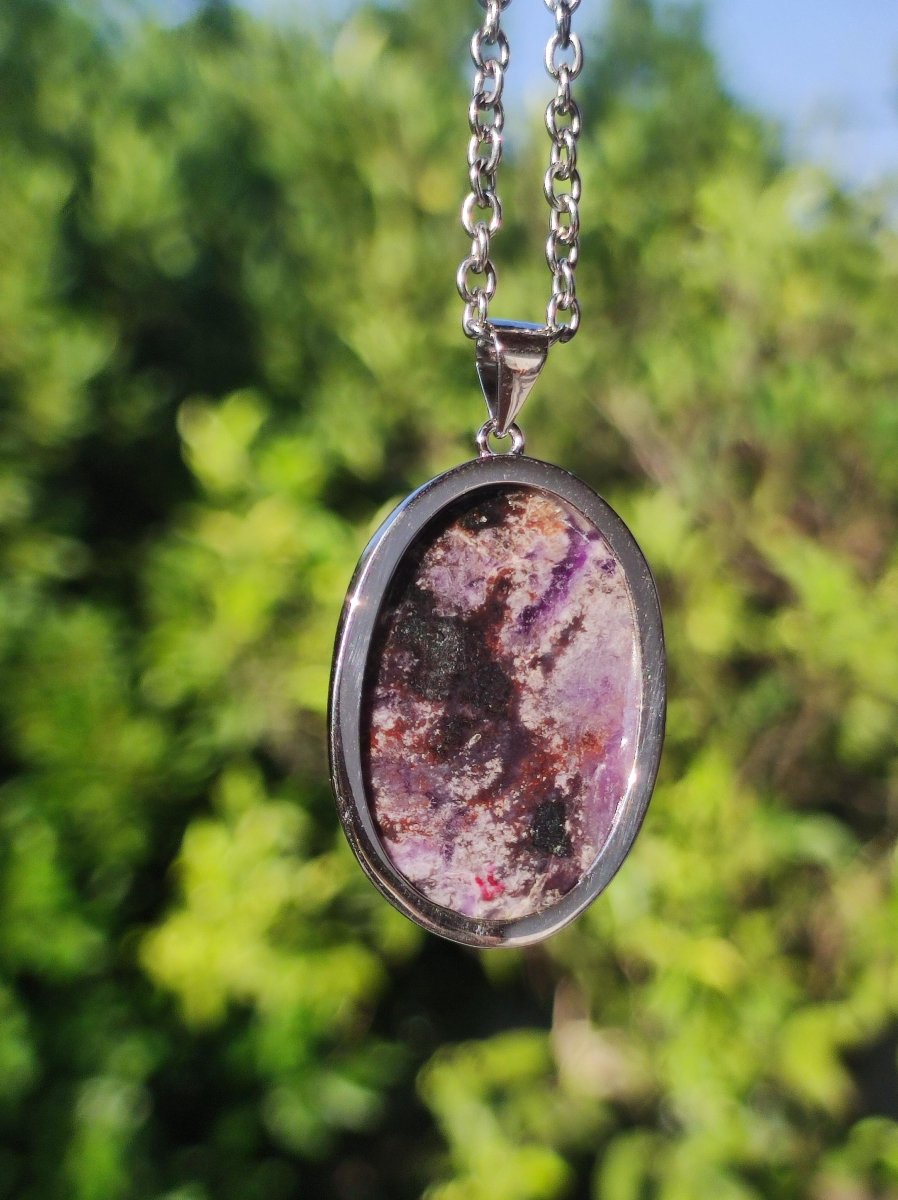 Sugilith / Sugilite inkl. 925 Silber Fassung lila Edelstein Kette Natur Heilstein Energie Rarität Mann Frau Er Sie Geschenk Edel hohwertig - Art of Nature Berlin