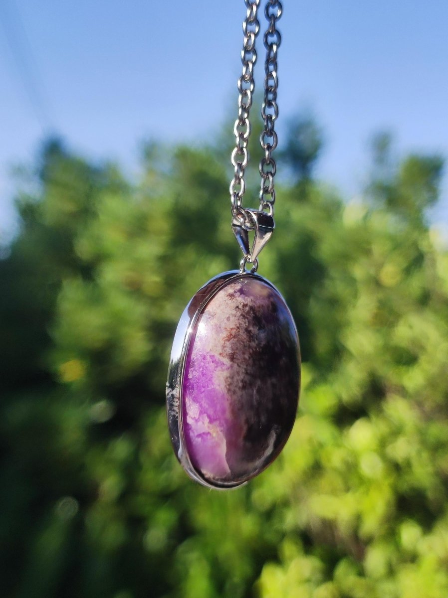 Sugilith / Sugilite inkl. 925 Silber Fassung lila Edelstein Kette Natur Heilstein Energie Rarität Mann Frau Er Sie Geschenk Edel hohwertig - Art of Nature Berlin