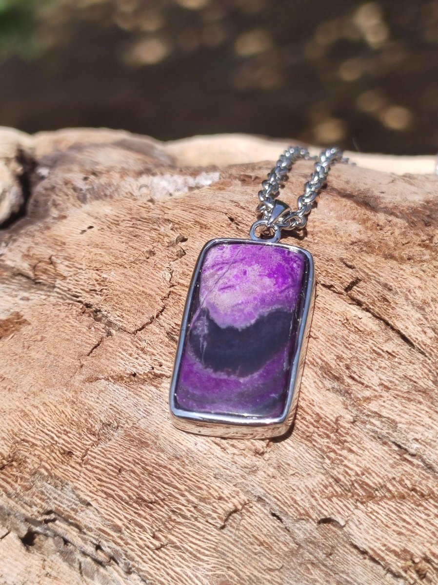 Sugilith / Sugilite inkl. 925 Silber Fassung lila Edelstein Kette Natur Heilstein Energie Rarität Mann Frau Er Sie Geschenk Edel hohwertig - Art of Nature Berlin