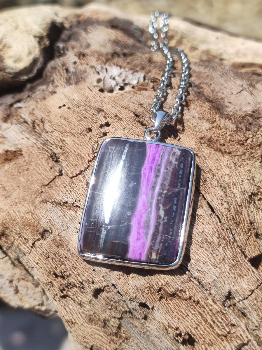 Sugilith / Sugilite inkl. 925 Silber Fassung lila Edelstein Kette Natur Heilstein Energie Rarität Mann Frau Er Sie Geschenk Edel hohwertig - Art of Nature Berlin