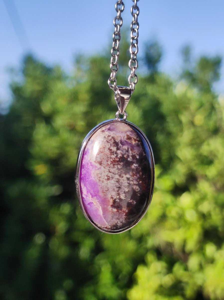 Sugilith / Sugilite inkl. 925 Silber Fassung lila Edelstein Kette Natur Heilstein Energie Rarität Mann Frau Er Sie Geschenk Edel hohwertig - Art of Nature Berlin