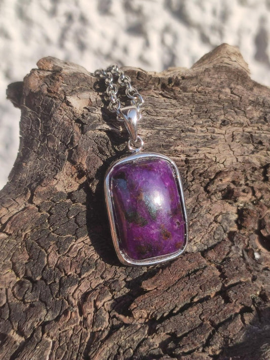 Sugilith / Sugilite inkl. 925 Silber Fassung lila Edelstein Kette Natur Heilstein Energie Rarität Mann Frau Er Sie Geschenk Edel hohwertig - Art of Nature Berlin