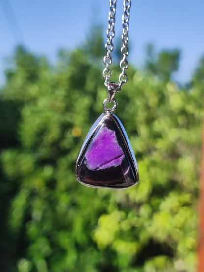 Sugilith / Sugilite inkl. 925 Silber Fassung lila Edelstein Kette Natur Heilstein Energie Rarität Mann Frau Er Sie Geschenk Edel hohwertig - Art of Nature Berlin