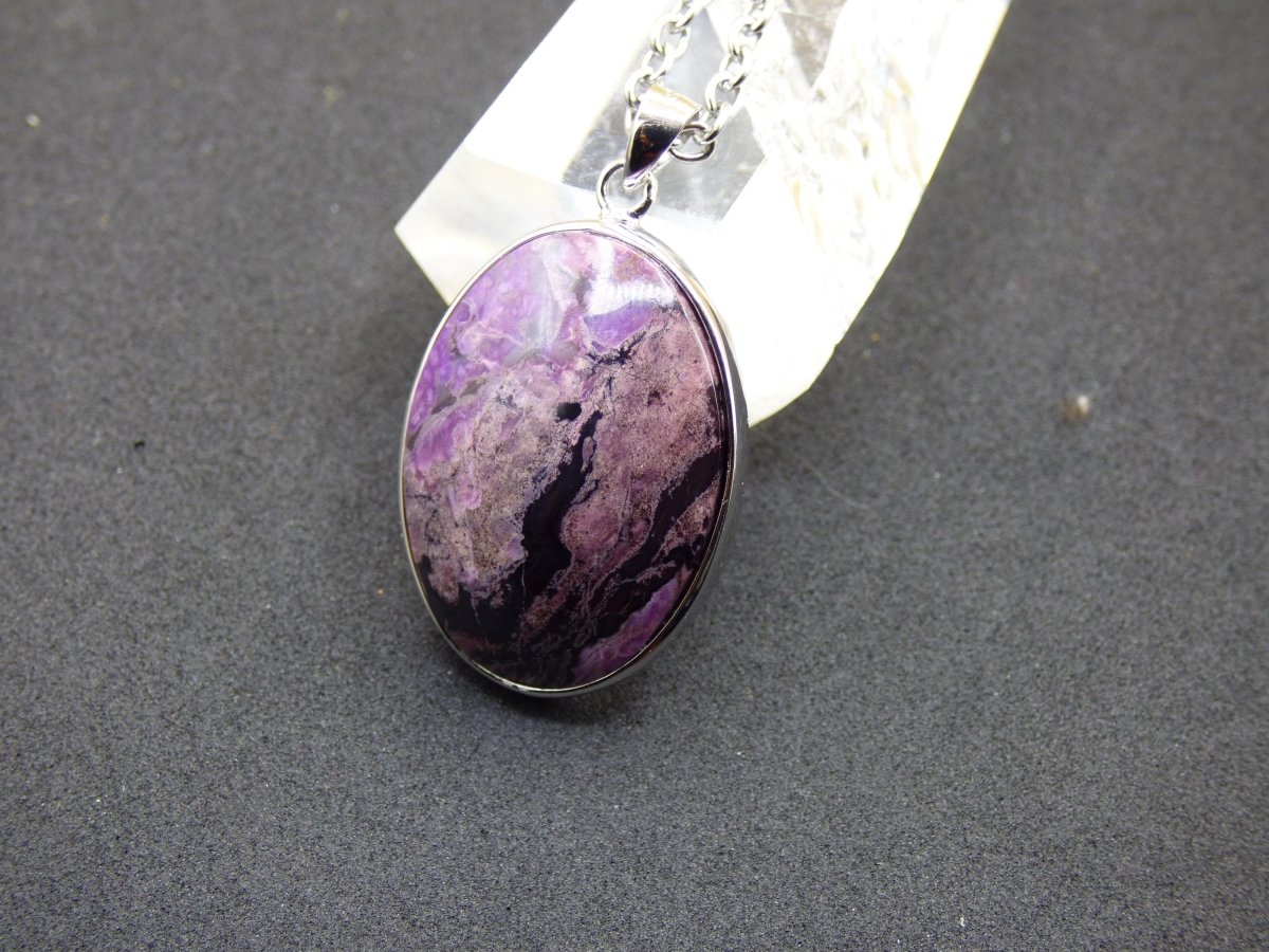 Sugilith / Sugilite inkl. 925 Silber Fassung lila Edelstein Kette Natur Heilstein Energie Rarität Mann Frau Er Sie Geschenk Edel hohwertig - Art of Nature Berlin
