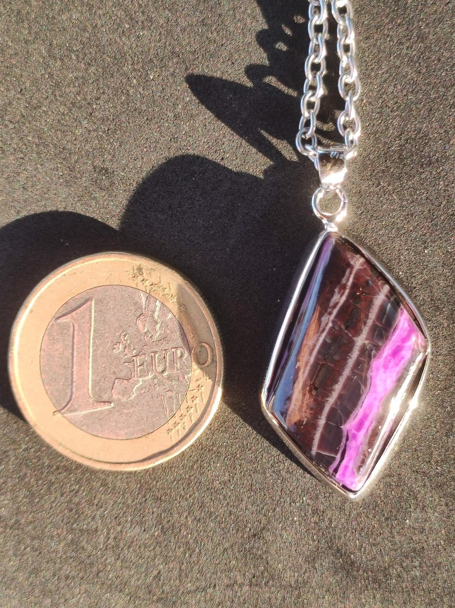Sugilith / Sugilite inkl. 925 Silber Fassung lila Edelstein Kette Natur Heilstein Energie Rarität Mann Frau Er Sie Geschenk Edel hohwertig - Art of Nature Berlin