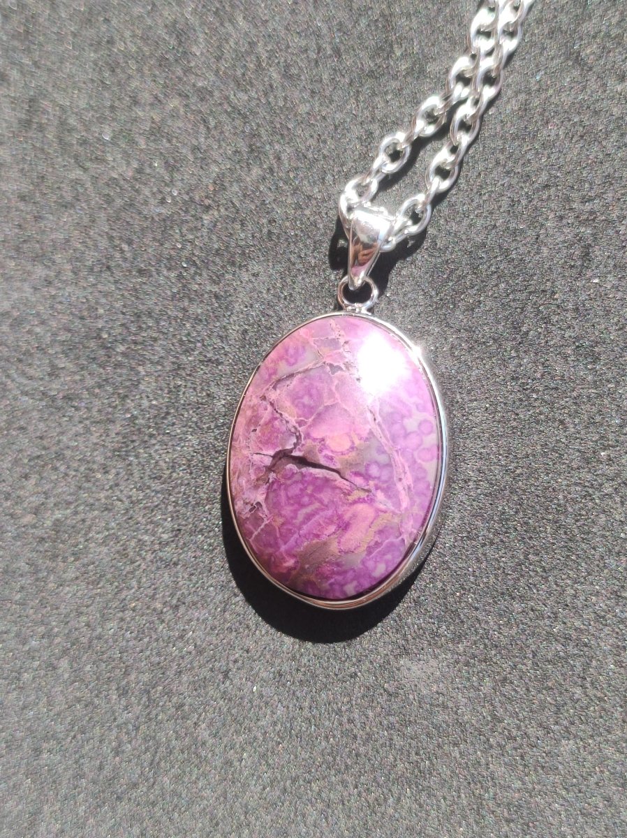 Sugilith / Sugilite inkl. 925 Silber Fassung lila Edelstein Kette Natur Heilstein Energie Rarität Mann Frau Er Sie Geschenk Edel hohwertig - Art of Nature Berlin