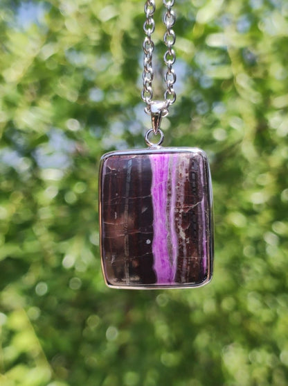 Sugilith / Sugilite inkl. 925 Silber Fassung lila Edelstein Kette Natur Heilstein Energie Rarität Mann Frau Er Sie Geschenk Edel hohwertig - Art of Nature Berlin