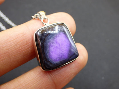 Sugilith / Sugilite inkl. 925 Silber Fassung lila Edelstein Kette Natur Heilstein Energie Rarität Mann Frau Er Sie Geschenk Edel hohwertig - Art of Nature Berlin