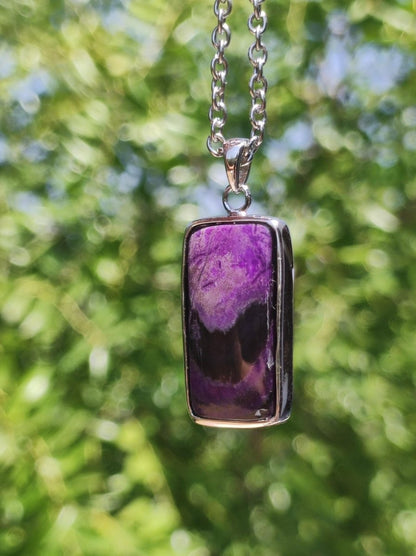 Sugilith / Sugilite inkl. 925 Silber Fassung lila Edelstein Kette Natur Heilstein Energie Rarität Mann Frau Er Sie Geschenk Edel hohwertig - Art of Nature Berlin