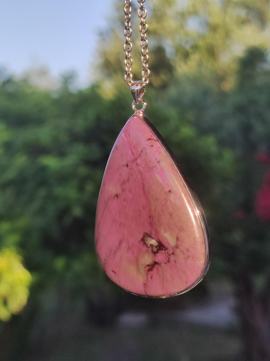 Sugilith / Sugilite inkl. 925 Silber Fassung lila Edelstein Kette Natur Heilstein Energie Rarität Mann Frau Er Sie Geschenk Edel hohwertig - Art of Nature Berlin