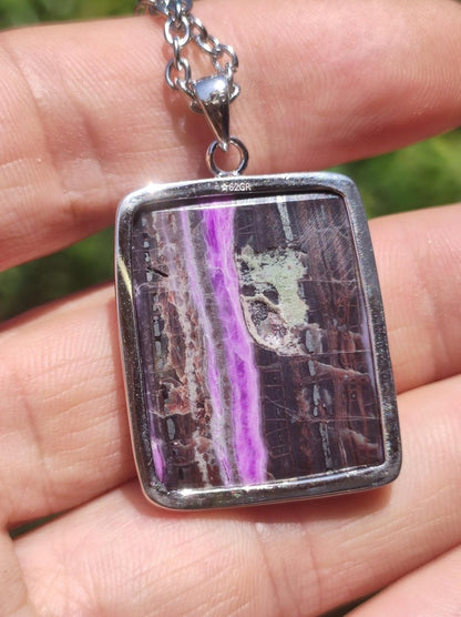 Sugilith / Sugilite inkl. 925 Silber Fassung lila Edelstein Kette Natur Heilstein Energie Rarität Mann Frau Er Sie Geschenk Edel hohwertig - Art of Nature Berlin