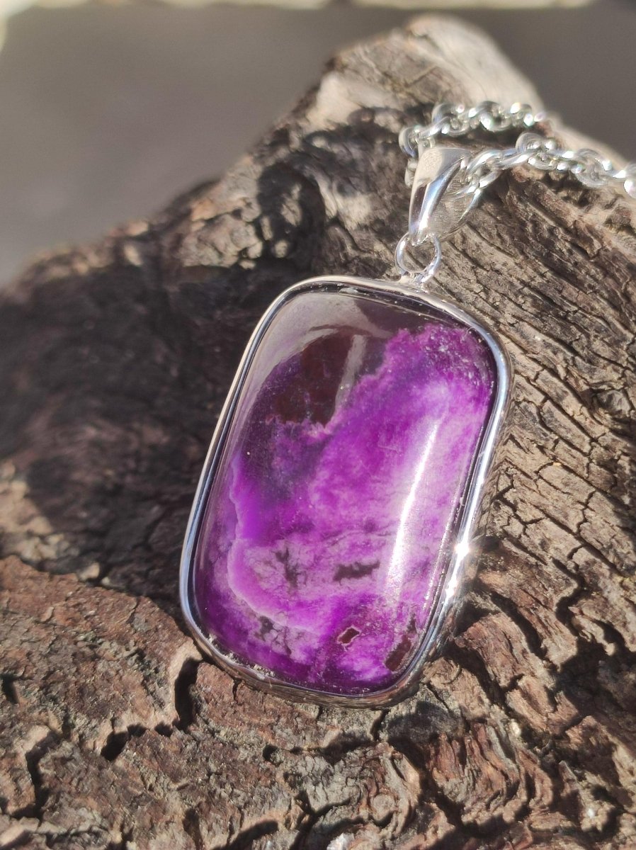 Sugilith / Sugilite inkl. 925 Silber Fassung lila Edelstein Kette Natur Heilstein Energie Rarität Mann Frau Er Sie Geschenk Edel hohwertig - Art of Nature Berlin