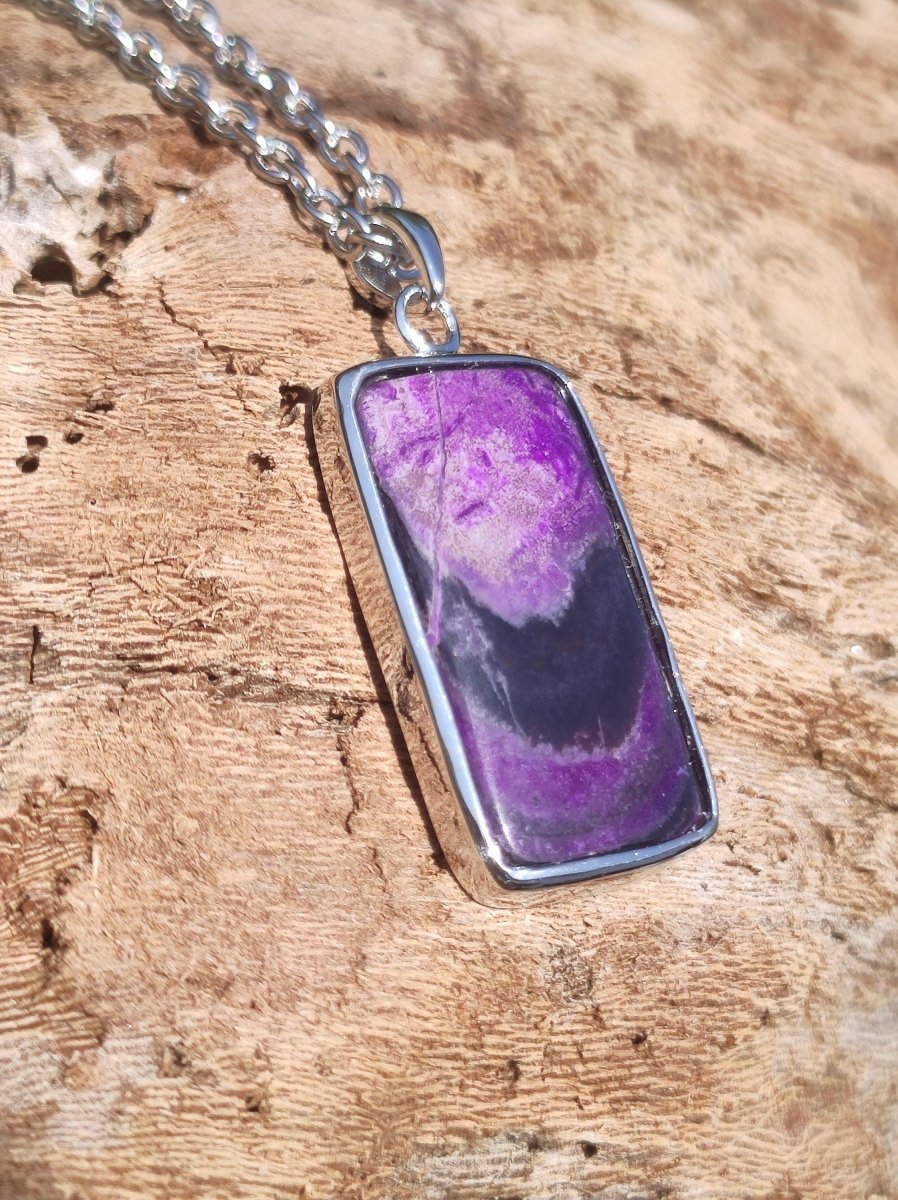 Sugilith / Sugilite inkl. 925 Silber Fassung lila Edelstein Kette Natur Heilstein Energie Rarität Mann Frau Er Sie Geschenk Edel hohwertig - Art of Nature Berlin