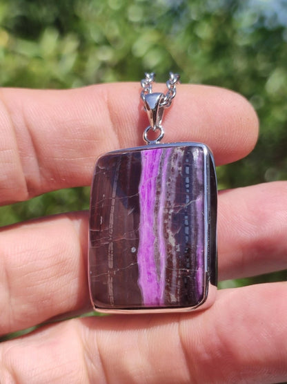 Sugilith / Sugilite inkl. 925 Silber Fassung lila Edelstein Kette Natur Heilstein Energie Rarität Mann Frau Er Sie Geschenk Edel hohwertig - Art of Nature Berlin