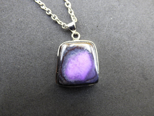 Sugilith / Sugilite inkl. 925 Silber Fassung lila Edelstein Kette Natur Heilstein Energie Rarität Mann Frau Er Sie Geschenk Edel hohwertig - Art of Nature Berlin