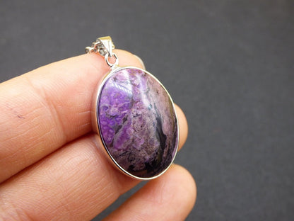 Sugilith / Sugilite inkl. 925 Silber Fassung lila Edelstein Kette Natur Heilstein Energie Rarität Mann Frau Er Sie Geschenk Edel hohwertig - Art of Nature Berlin