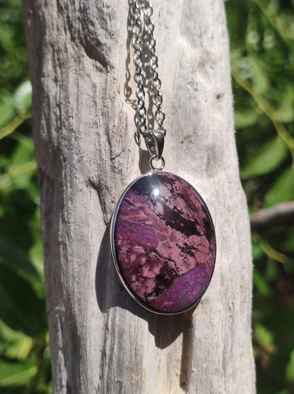 Sugilith / Sugilite inkl. 925 Silber Fassung lila Edelstein Kette Natur Heilstein Energie Rarität Mann Frau Er Sie Geschenk Edel hohwertig - Art of Nature Berlin