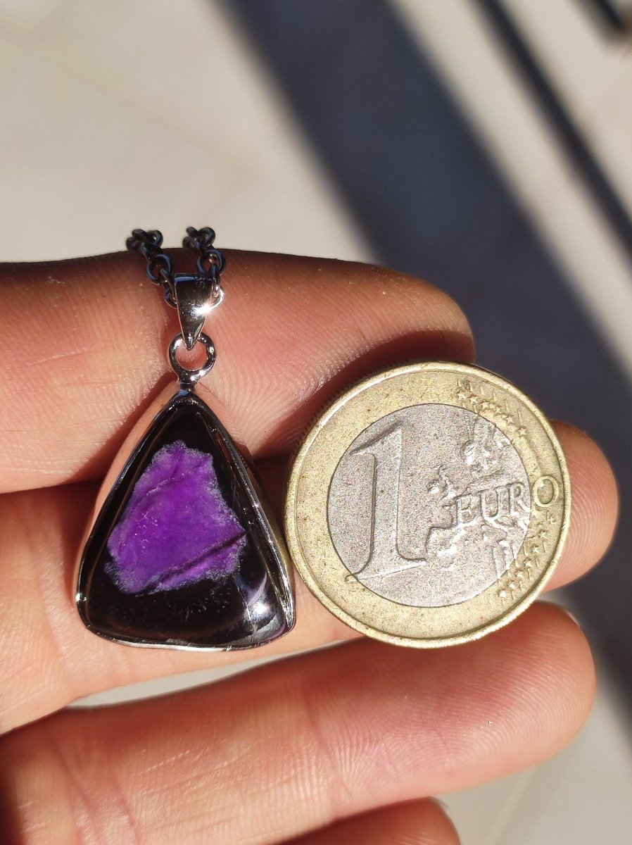 Sugilith / Sugilite inkl. 925 Silber Fassung lila Edelstein Kette Natur Heilstein Energie Rarität Mann Frau Er Sie Geschenk Edel hohwertig - Art of Nature Berlin